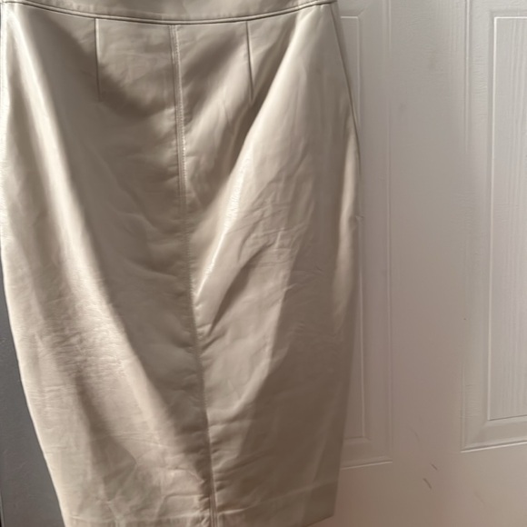 Aritzia Cream Leather Pencil Skirt - Picture 2 of 2